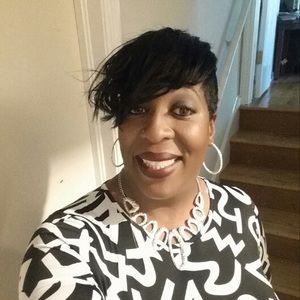 Meet your Posher, Raquel